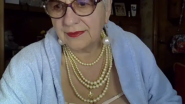 Snapshot of SweetCherry27 chatting on October 22, 2025, 4:56 am SweetCherry27 online show from October 22, 2025, 4:56 am