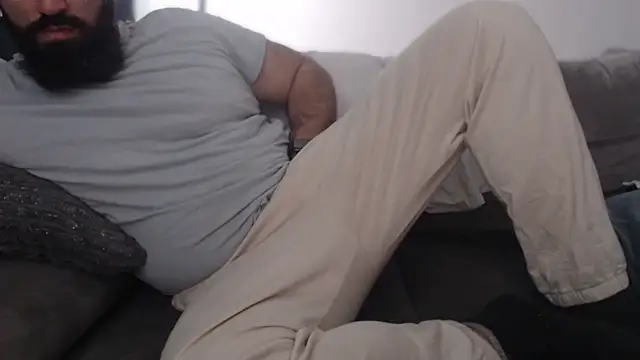 hugemachohandsome online show from February 5, 2026, 9:16 am