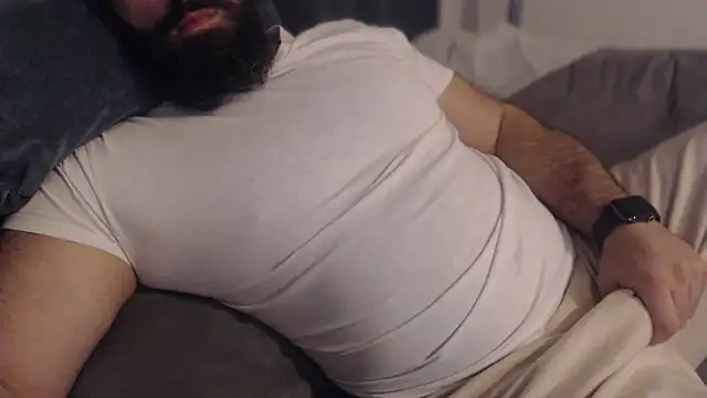 hugemachohandsome online show from February 5, 2026, 9:54 pm