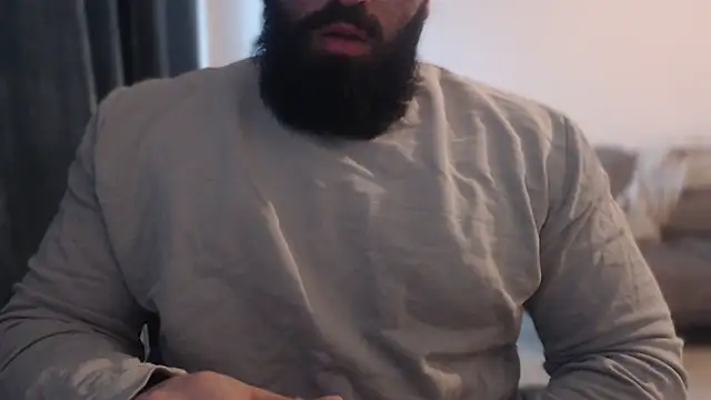 Snapshot of hugemachohandsome chatting on November 24, 2025, 2:06 pm hugemachohandsome online show from November 24, 2025, 2:06 pm