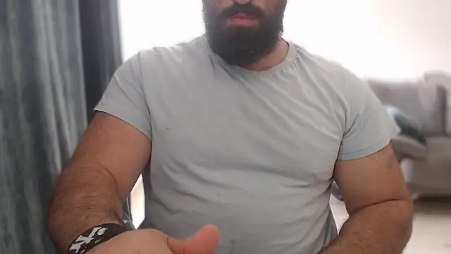 Snapshot of hugemachohandsome chatting on September 16, 2025, 11:00 am hugemachohandsome online show from September 16, 2025, 11:00 am