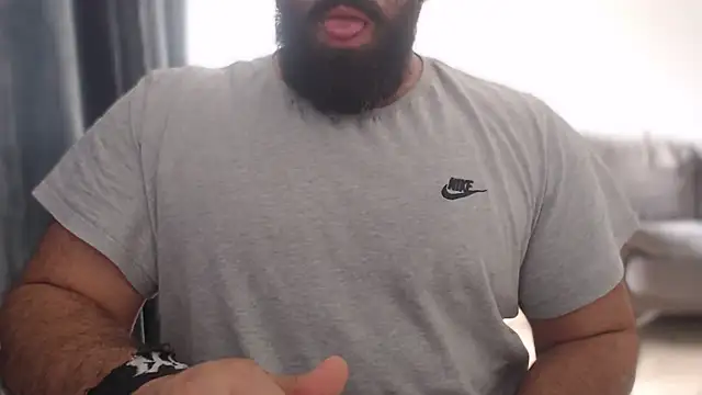 Snapshot of hugemachohandsome chatting on September 12, 2025, 10:15 am hugemachohandsome online show from September 12, 2025, 10:15 am