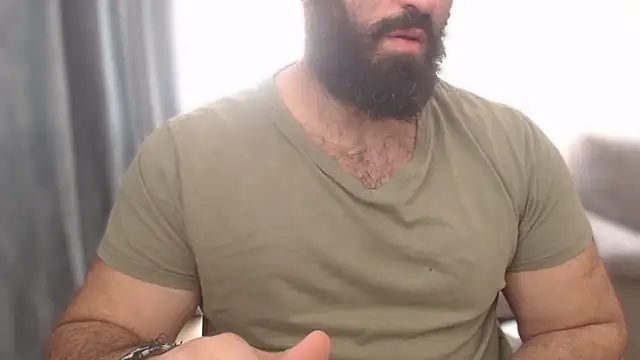 Snapshot of hugemachohandsome chatting on September 29, 2025, 12:00 pm hugemachohandsome online show from September 29, 2025, 12:00 pm