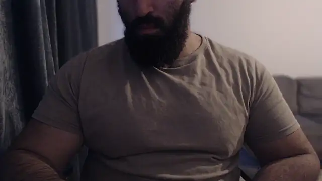 Snapshot of hugemachohandsome chatting on November 8, 2025, 6:39 am hugemachohandsome online show from November 8, 2025, 6:39 am