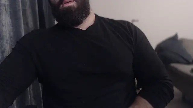 Snapshot of hugemachohandsome chatting on September 18, 2025, 9:51 pm hugemachohandsome online show from September 18, 2025, 9:51 pm