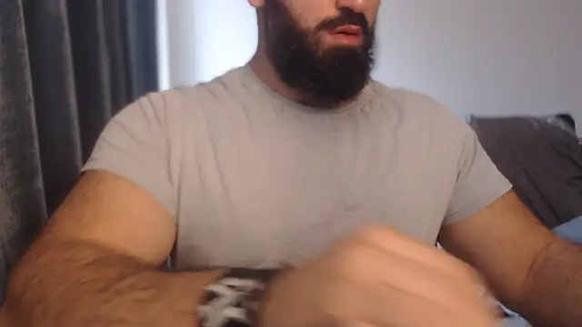 Snapshot of hugemachohandsome chatting on October 6, 2025, 8:48 am hugemachohandsome online show from October 6, 2025, 8:48 am