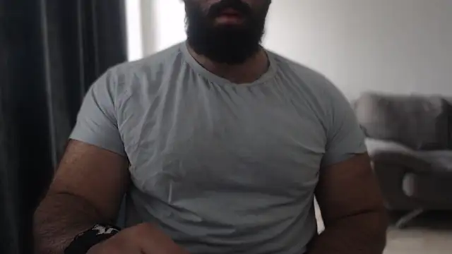 Snapshot of hugemachohandsome chatting on September 15, 2025, 8:04 am hugemachohandsome online show from September 15, 2025, 8:04 am