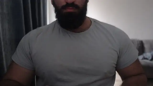 Snapshot of hugemachohandsome chatting on October 14, 2025, 8:04 am hugemachohandsome online show from October 14, 2025, 8:04 am