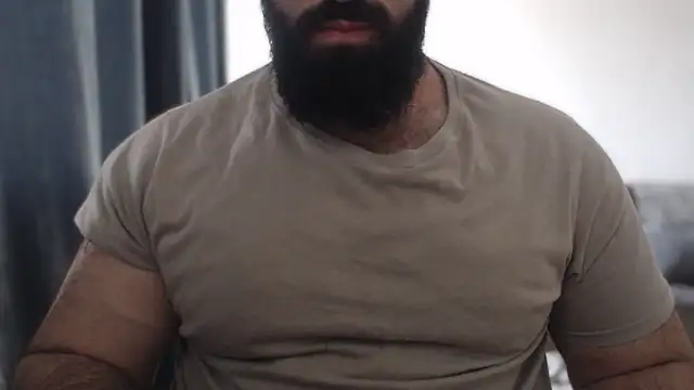 Snapshot of hugemachohandsome chatting on November 13, 2025, 9:24 am hugemachohandsome online show from November 13, 2025, 9:24 am