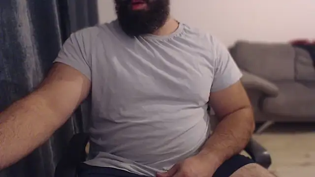 Snapshot of hugemachohandsome chatting on October 2, 2025, 11:41 pm hugemachohandsome online show from October 2, 2025, 11:41 pm