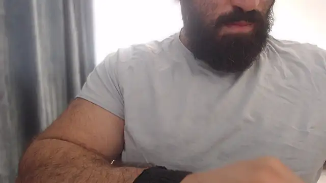 Snapshot of hugemachohandsome chatting on September 13, 2025, 10:37 am hugemachohandsome online show from September 13, 2025, 10:37 am