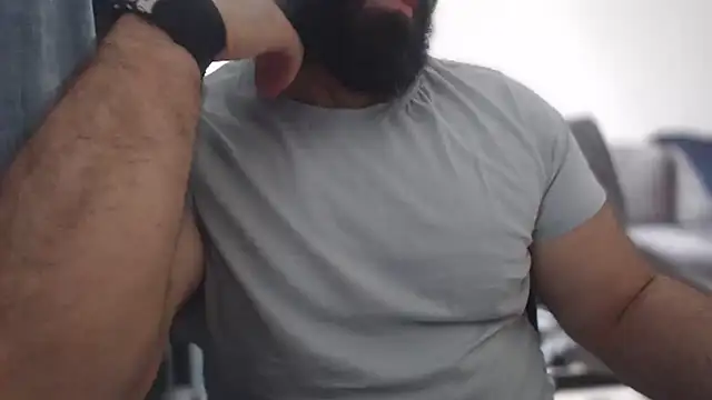 Snapshot of hugemachohandsome chatting on October 2, 2025, 8:18 am hugemachohandsome online show from October 2, 2025, 8:18 am