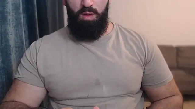 Snapshot of hugemachohandsome chatting on November 11, 2025, 9:42 pm hugemachohandsome online show from November 11, 2025, 9:42 pm