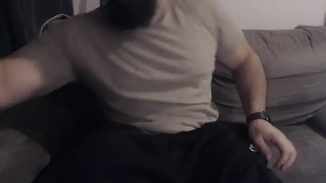 hugemachohandsome online show from February 11, 2026, 9:47 pm