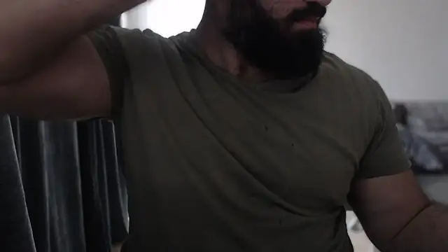 Snapshot of hugemachohandsome chatting on October 10, 2025, 7:20 am hugemachohandsome online show from October 10, 2025, 7:20 am