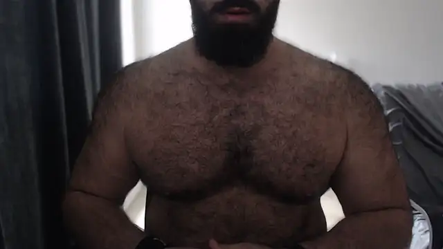 Snapshot of hugemachohandsome chatting on October 8, 2025, 8:38 am hugemachohandsome online show from October 8, 2025, 8:38 am