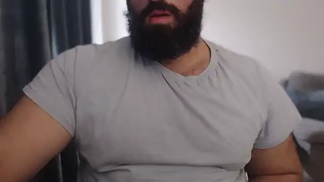 Snapshot of hugemachohandsome chatting on September 26, 2025, 2:57 pm hugemachohandsome online show from September 26, 2025, 2:57 pm