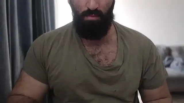 Snapshot of hugemachohandsome chatting on November 4, 2025, 9:02 am hugemachohandsome online show from November 4, 2025, 9:02 am