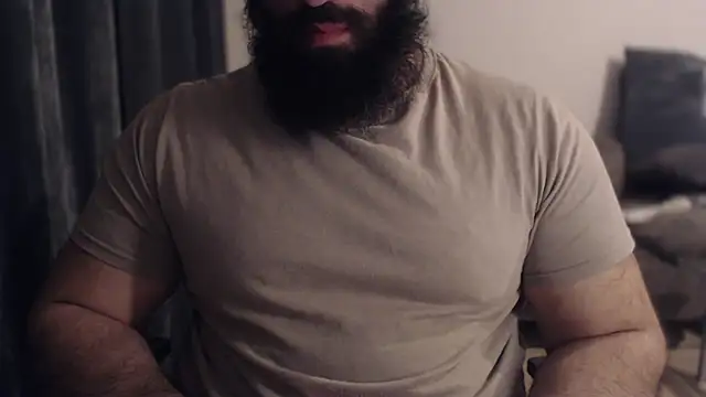 hugemachohandsome online show from April 8, 2026, 9:16 pm