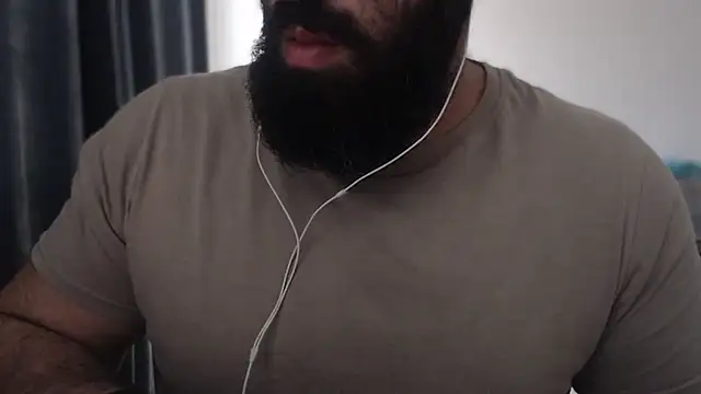 Snapshot of hugemachohandsome chatting on November 9, 2025, 12:20 pm hugemachohandsome online show from November 9, 2025, 12:20 pm