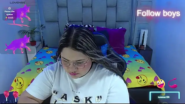 evelin zaens online show from November 28, 2025, 3:50 am