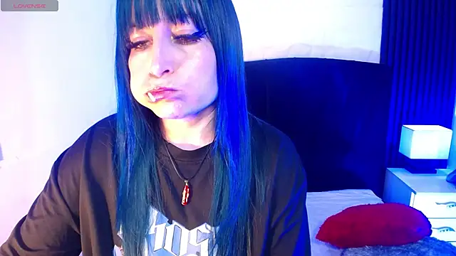 Snapshot of alicia_moom chatting on November 13, 2025, 7:40 pm alicia moom online show from November 13, 2025, 7:40 pm