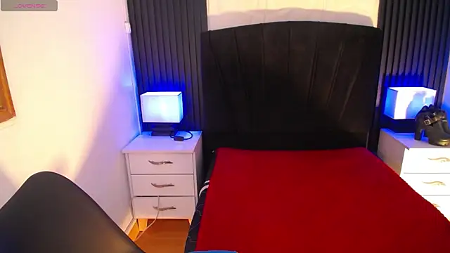 alicia moom online show from February 18, 2026, 7:21 pm