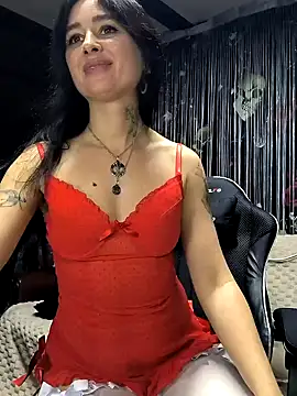 KikiXRed online show from December 10, 2024, 1:11 pm