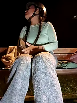 Snapshot of bellapaty chatting on October 8, 2025, 7:14 pm bellapaty online show from October 8, 2025, 7:14 pm