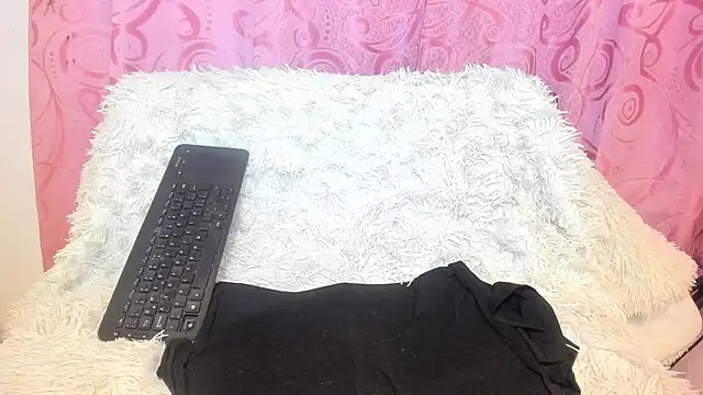 iisabella gonzalez online show from November 5, 2025, 4:59 am