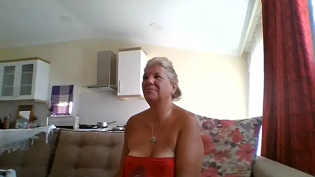 Snapshot of TrustfulVampire1 chatting on July 20, 2026, 4:42 am TrustfulVampire1 online show from July 20, 2026, 4:42 am