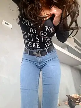 luxxe25 online show from December 2, 2025, 9:55 am