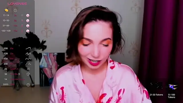 KindHazelHere  online show from October 6, 2025, 12:17 pm