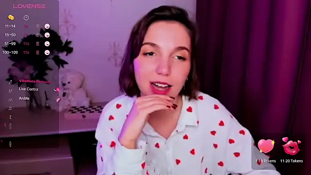 KindHazelHere  online show from November 15, 2025, 10:19 am