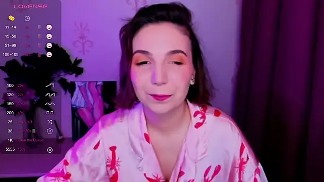 KindHazelHere  online show from October 15, 2025, 2:14 pm