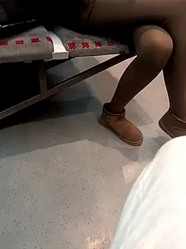 Medelin92 online show from November 26, 2025, 4:07 pm