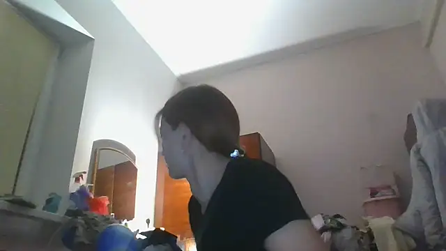 Snapshot of ShawnaAdams chatting on October 14, 2025, 4:07 pm ShawnaAdams online show from October 14, 2025, 4:07 pm