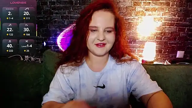 FlowerOfFreedom  online show from December 20, 2025, 8:33 pm