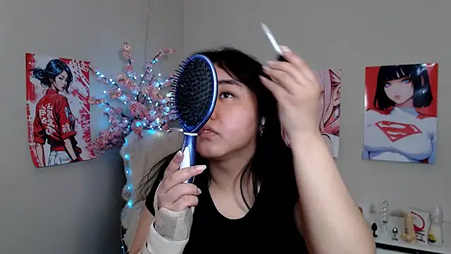 Moertomlly online show from December 2, 2025, 5:42 am