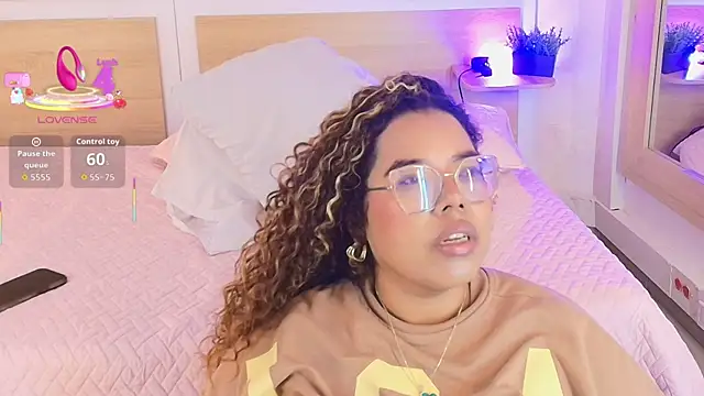  nickypurple  online show from November 4, 2025, 6:55 pm