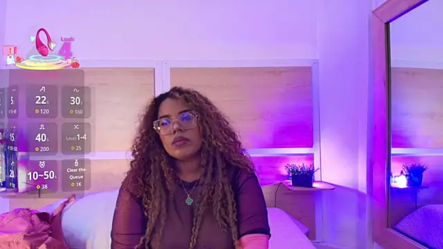  nickypurple  online show from October 4, 2025, 7:15 pm