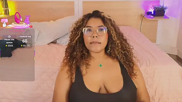  nickypurple  online show from October 29, 2025, 7:13 pm