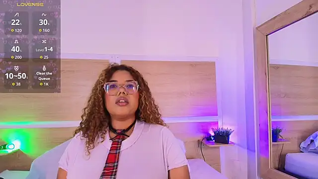  nickypurple  online show from February 19, 2026, 7:11 pm