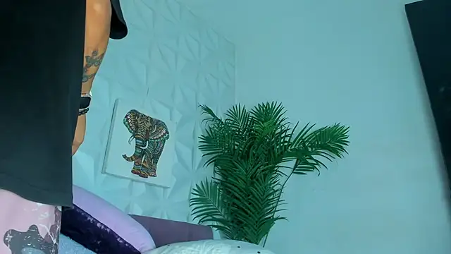 Snapshot of Hellen_Sky chatting on May 20, 2026, 7:11 pm Hellen Sky online show from May 20, 2026, 7:11 pm