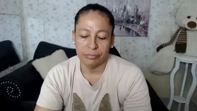 Snapshot of mature_martina chatting on June 17, 2026, 9:47 pm mature martina online show from June 17, 2026, 9:47 pm