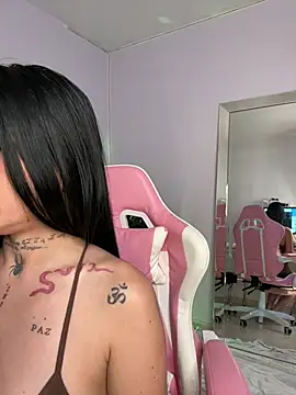 JESYSOZ23  online show from February 5, 2026, 8:37 pm