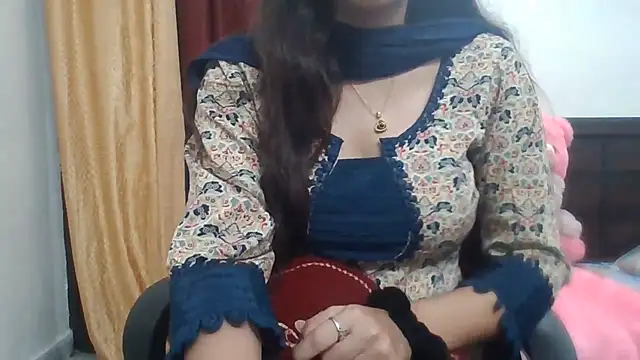 Sexy iknoor online show from June 16, 2026, 5:29 am