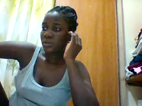 Snapshot of Alessandrajenna chatting on March 19, 2025, 12:04 am Alessandrajenna online show from March 19, 2025, 12:04 am