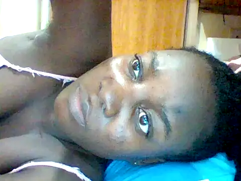 Snapshot of Alessandrajenna chatting on September 11, 2025, 4:01 am Alessandrajenna online show from September 11, 2025, 4:01 am