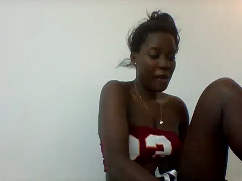 Snapshot of Alessandrajenna chatting on February 10, 2026, 5:45 pm Alessandrajenna online show from February 10, 2026, 5:45 pm